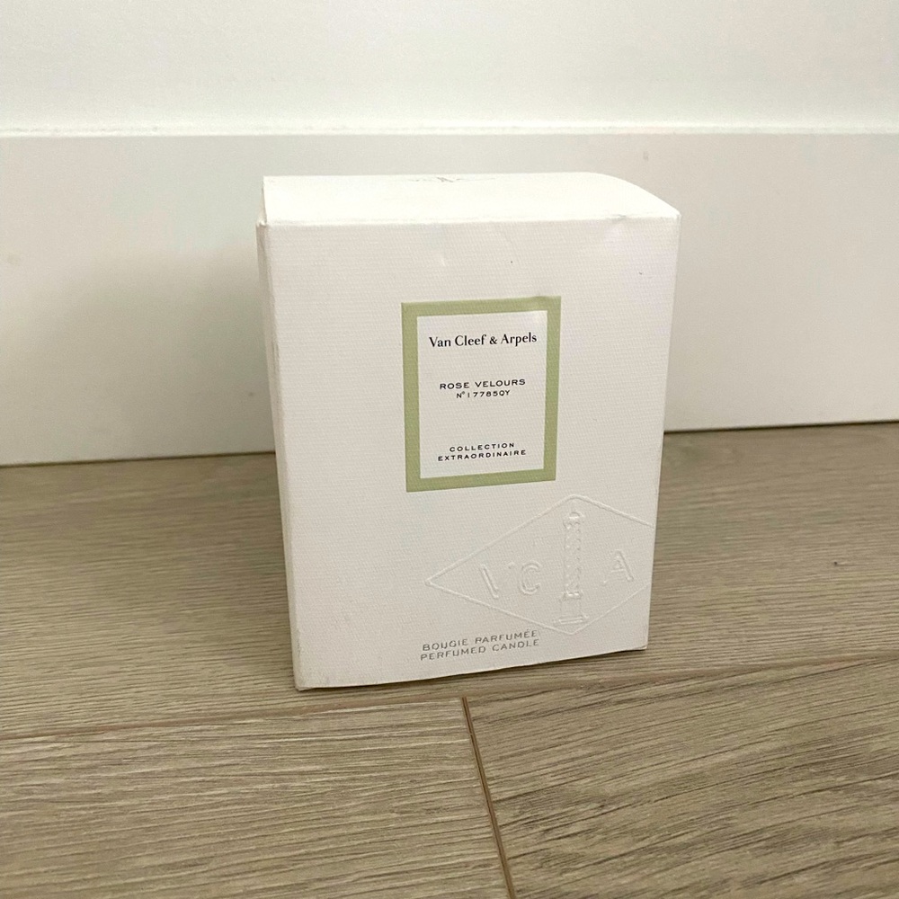 VAN CLEEF AND ARPELS candle in Rose Velours Scent